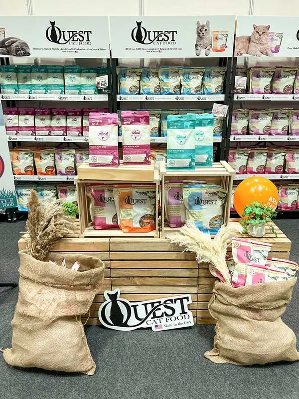 Cat food displays